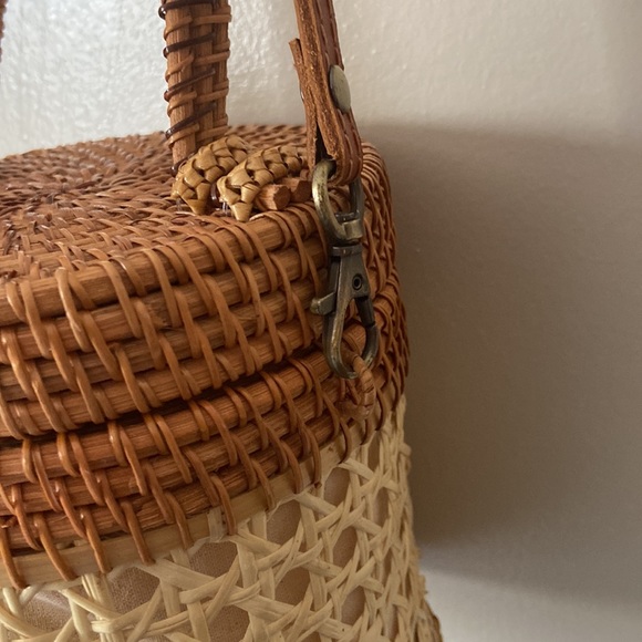 Boho Cottage Core Basket Purse - Picture 5 of 5